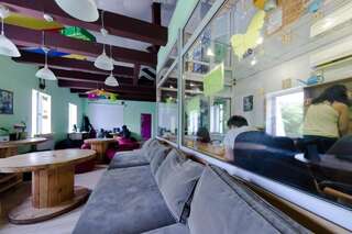 Хостелы Hostel Veselka - Key2Gates Киев Односпальная кровать в 12-местном общем номере для мужчин и женщин-5